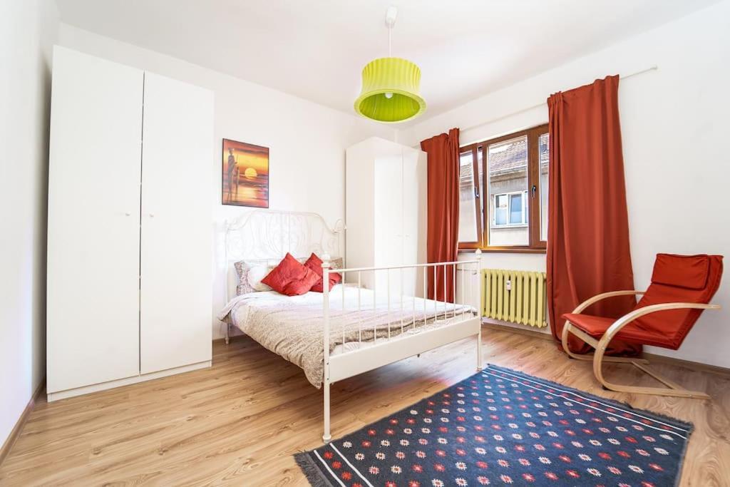Central Apartment 2Bd Next To Vitosha Bul. Sofia Buitenkant foto